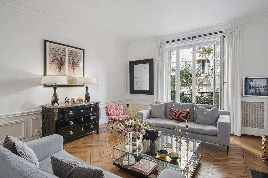 Apartment in Auteuil Nord, Paris 16e Arrondissement, Paris 2 - 18224074