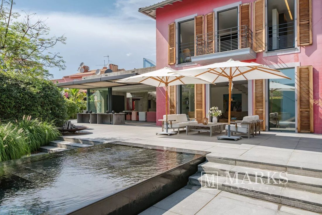 Villa in Saint-Jean-Cap-Ferrat, Provence-Alpes-Côte d'Azur, France 1 - 16021541