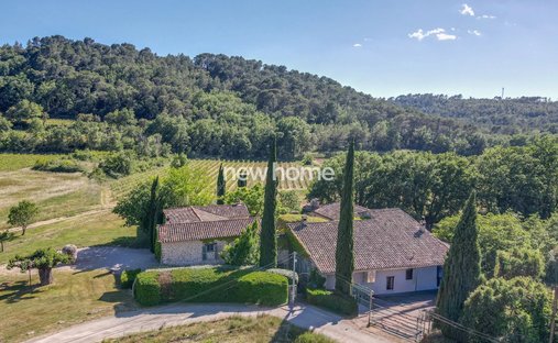 Estate in Ouest, Lorgues, France 1