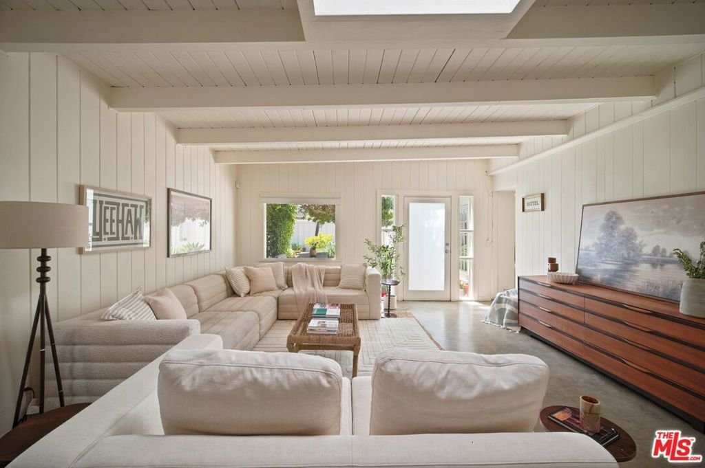House in Los Angeles, California, United States 3 - 18225139