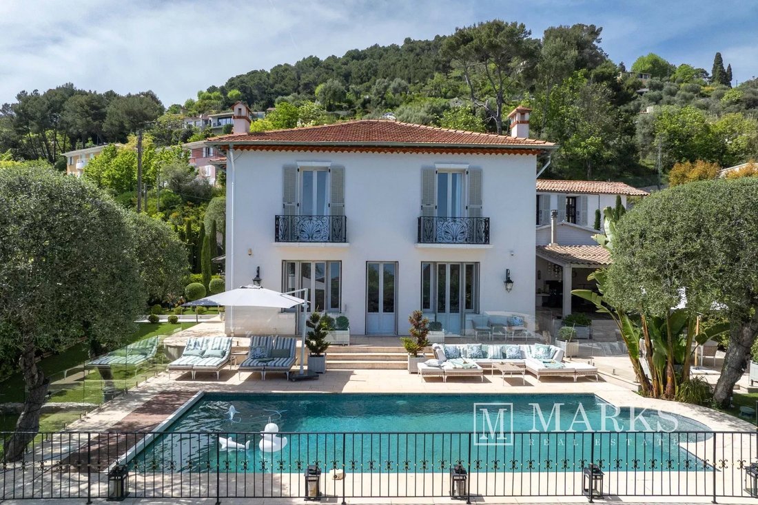 Villa in Èze, Provence-Alpes-Côte d'Azur, France 2 - 16047920