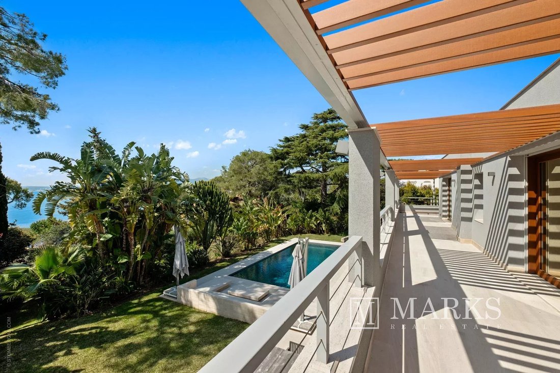 Villa in Saint-Jean-Cap-Ferrat, Provence-Alpes-Côte d'Azur, France 1 - 15437138