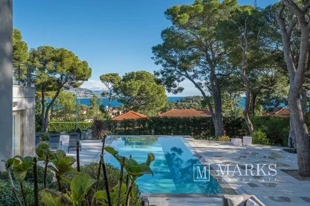 Villa in Saint-Jean-Cap-Ferrat, Provence-Alpes-Côte d'Azur, France 3 - 15452838