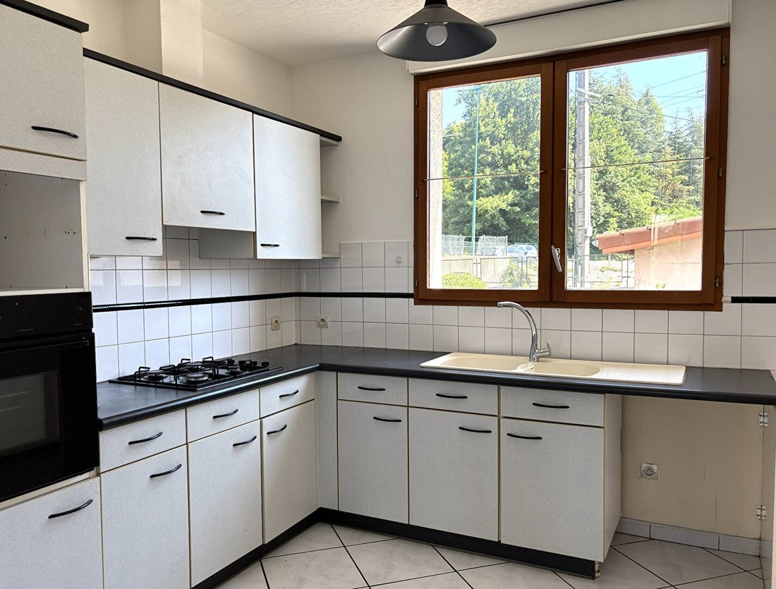 Sud Ouest, Saint-Jean-Bonnefonds, France 4 - 18224391