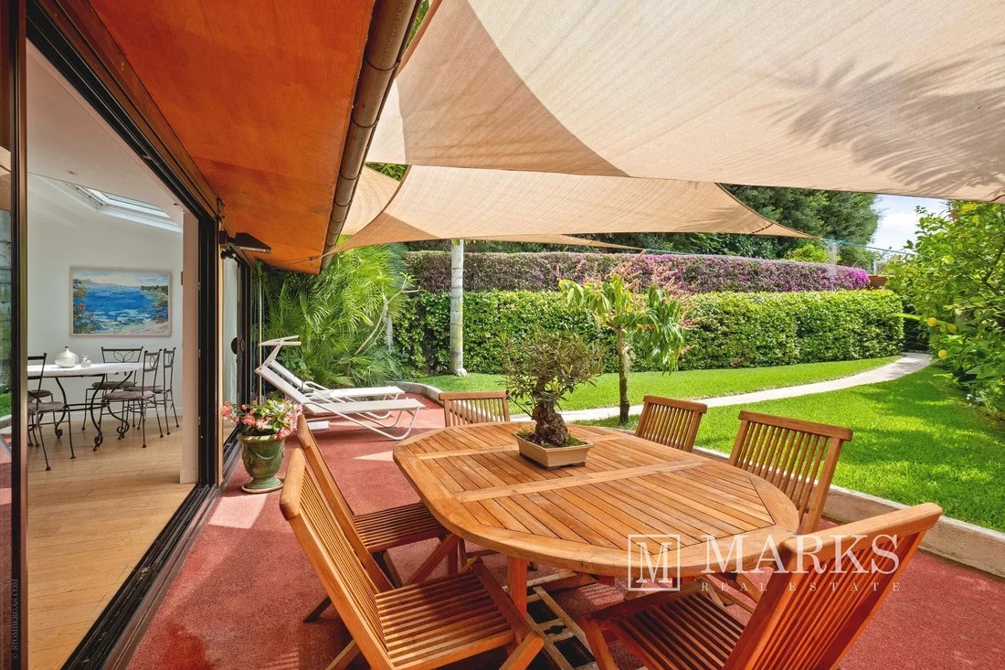 House in Èze, Provence-Alpes-Côte d'Azur, France 3 - 17573353