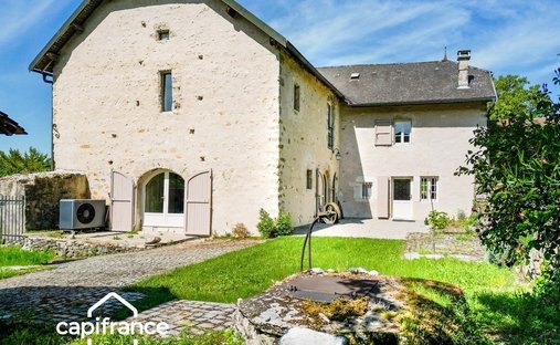 House in Cuzieu, Auvergne-Rhône-Alpes, France 1