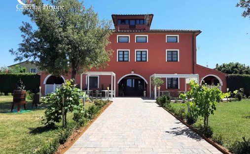 Villa in Castagneto Carducci, Tuscany, Italy 1