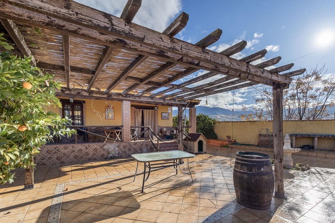 Villa in La Zubia, Andalusia, Spain 2 - 18227435