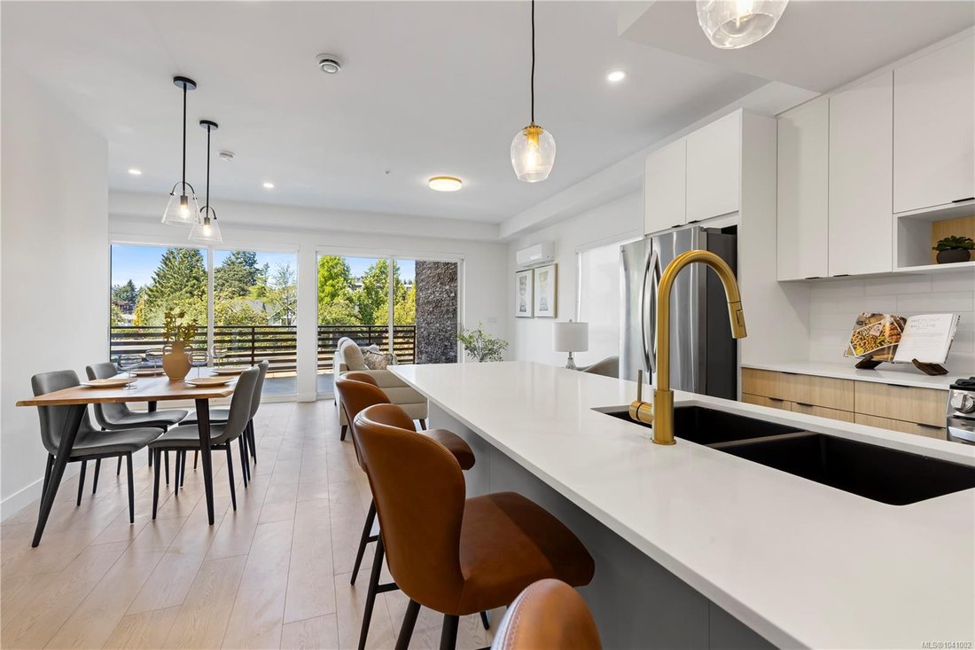 Condo in Langford, British Columbia, Canada 3 - 18230597