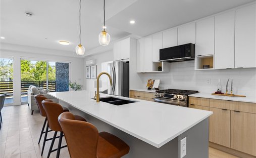 Condo in Langford, British Columbia, Canada 1