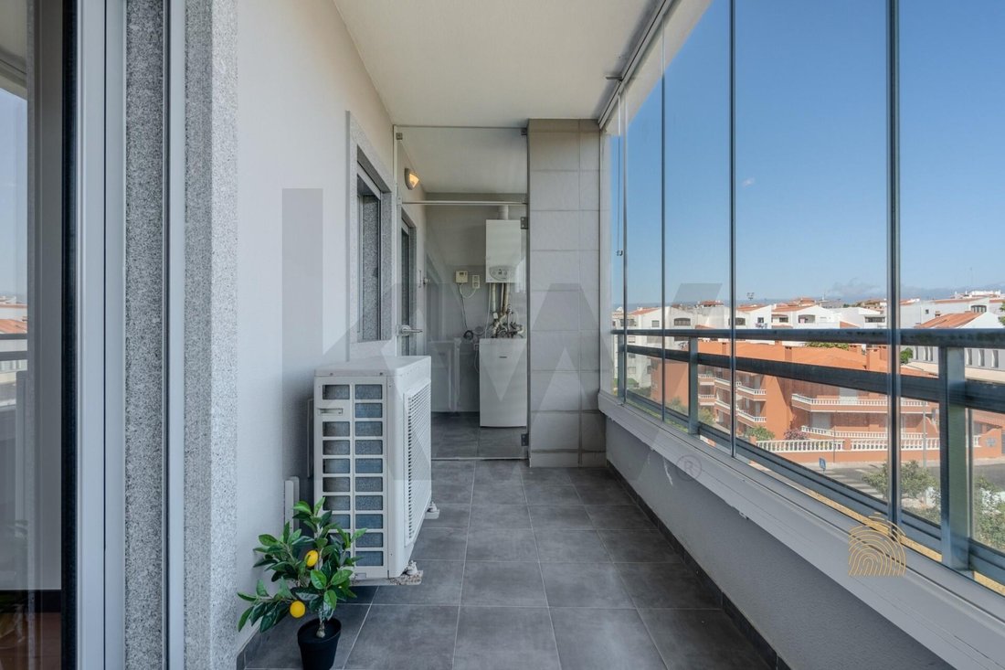 Apartment in Estoril, Cascais e Estoril, Lisbon 5 - 18230372