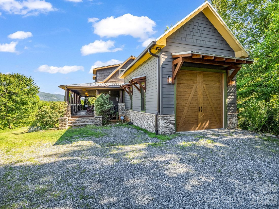 House in Lake Lure, North Carolina, United States 4 - 17967845