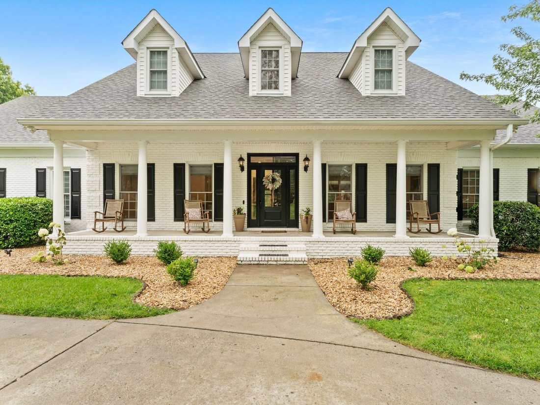 House in Tullahoma, Tennessee, United States 1 - 18226372