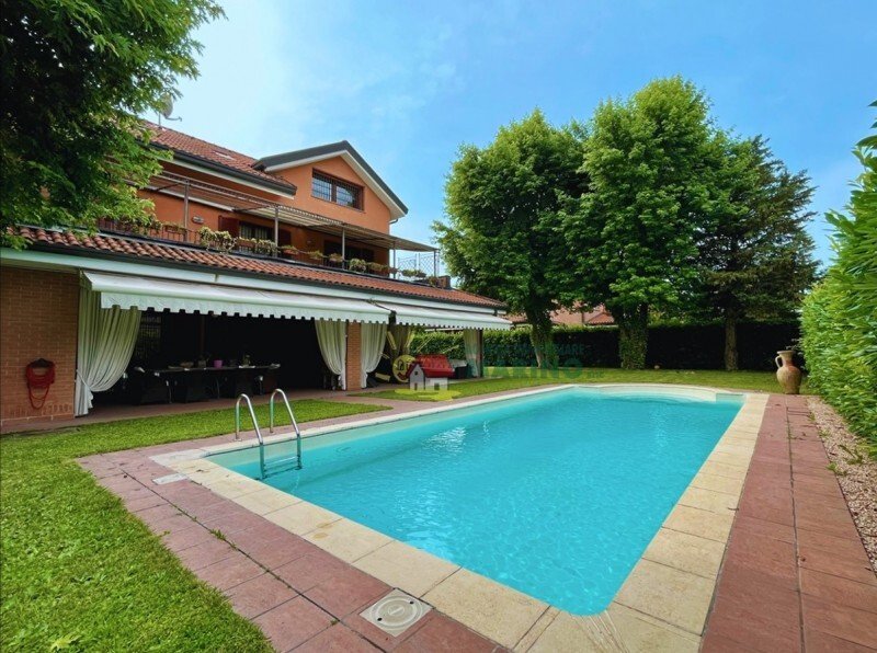 Villa in Segrate Centro, Milano San Felice, Lombardy 1 - 18225369