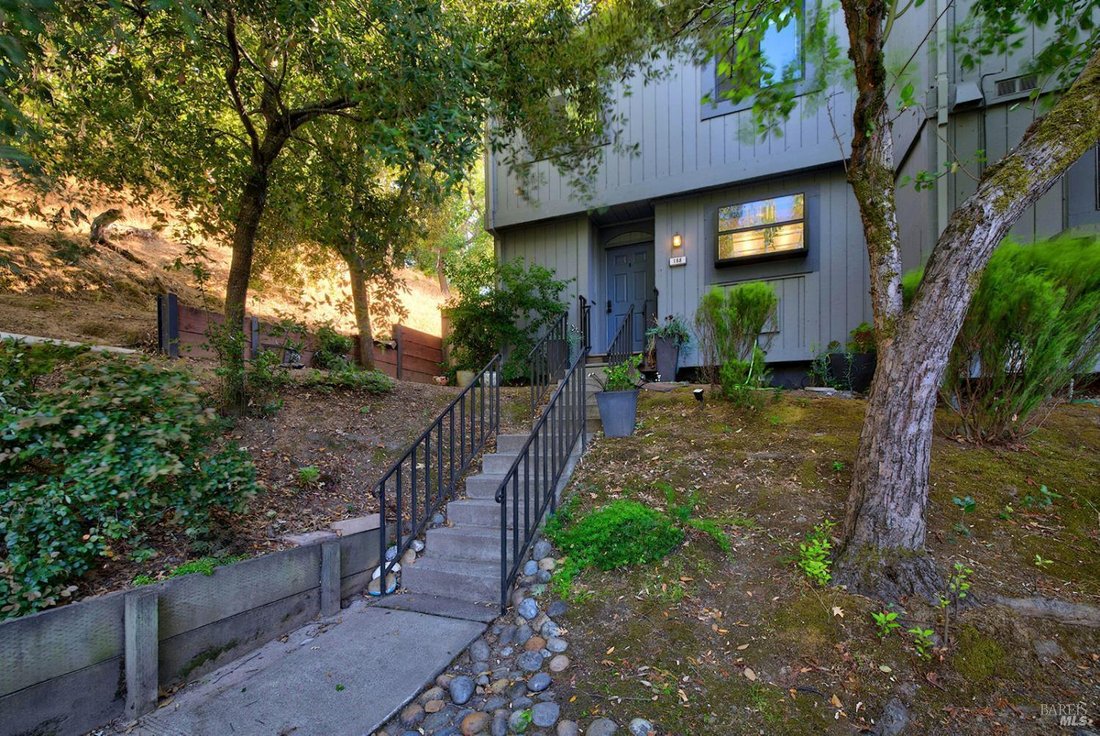 Condo in Novato, California, United States 2 - 18227230