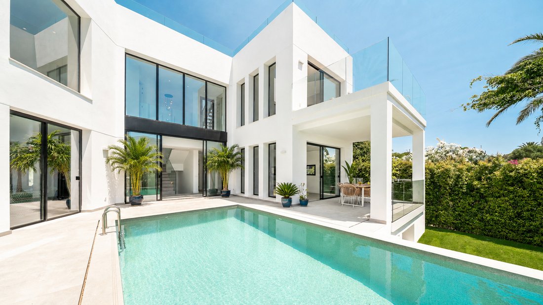 Villa in Elviria-Cabopino, Marbella, Spain 1 - 18225895