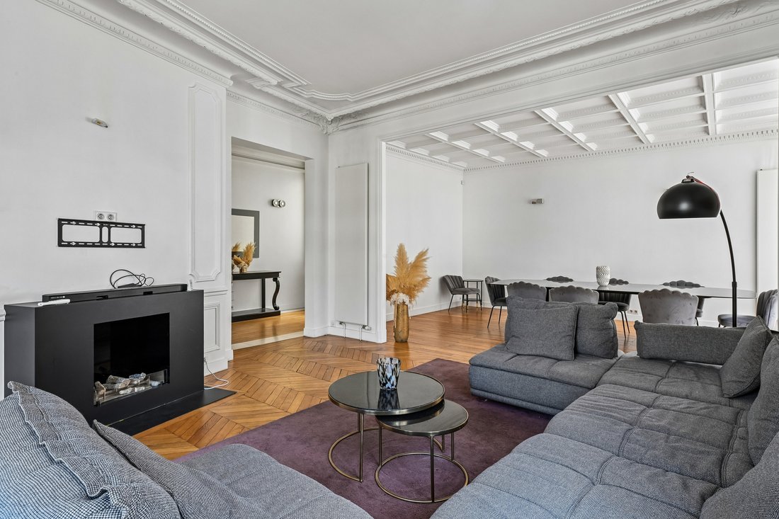 Apartment in Porte Dauphine, Paris 16e Arrondissement, Paris 4 - 18223891