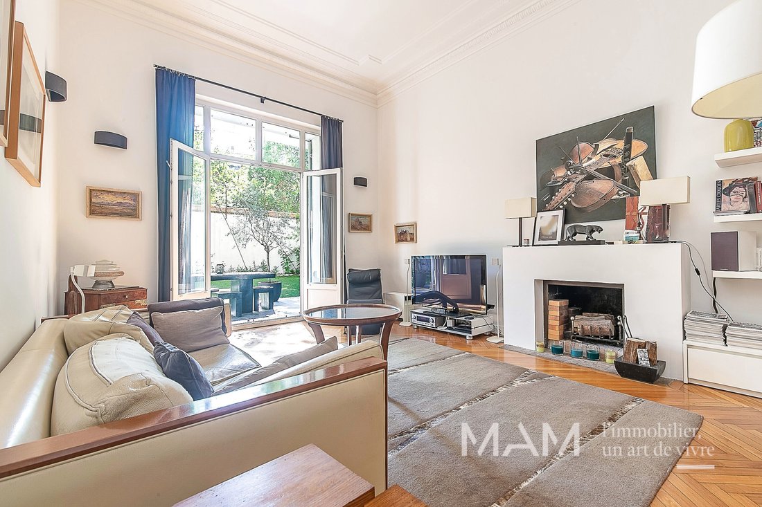 Apartment in Castellane, 6e Arrondissement, Marseille 3 - 18230405