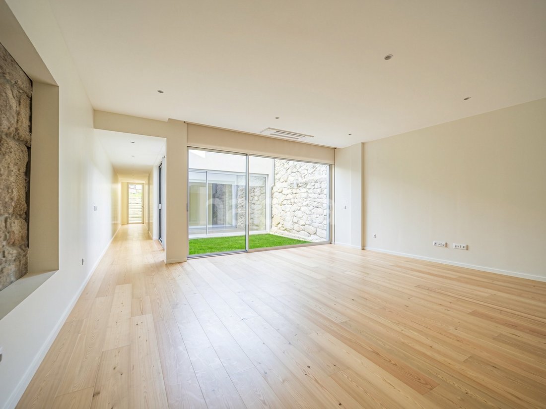 Apartment in Cedofeita, Santo Ildefonso, Se, Miragaia, Sao Nicolau e Vitoria, Porto District, Portugal 1 - 18230815