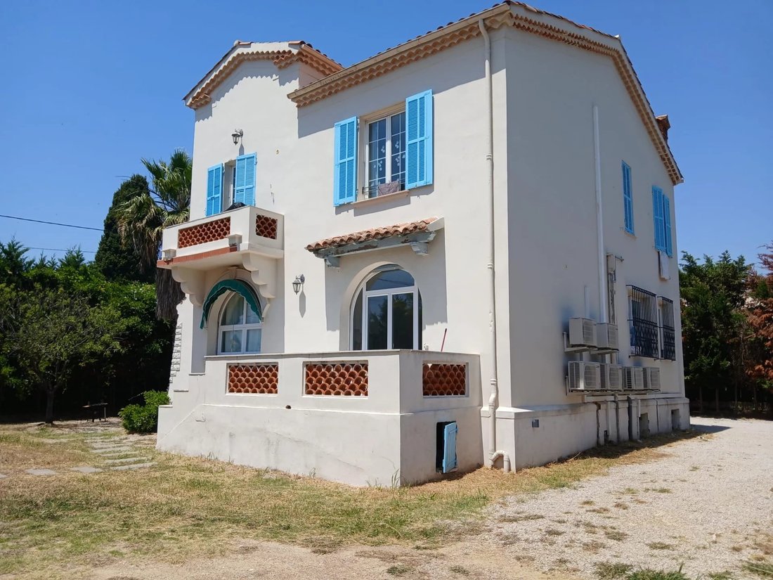 Estate in Collettes Bréguières-Sud, Cagnes-sur-Mer, France 5 - 18224201