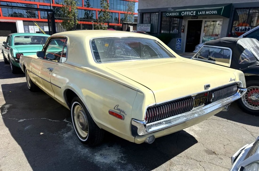 Coupe in Los Angeles, CA, United States 4 - 18232920