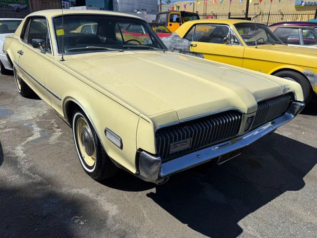 Coupe in Los Angeles, CA, United States 3 - 18232920