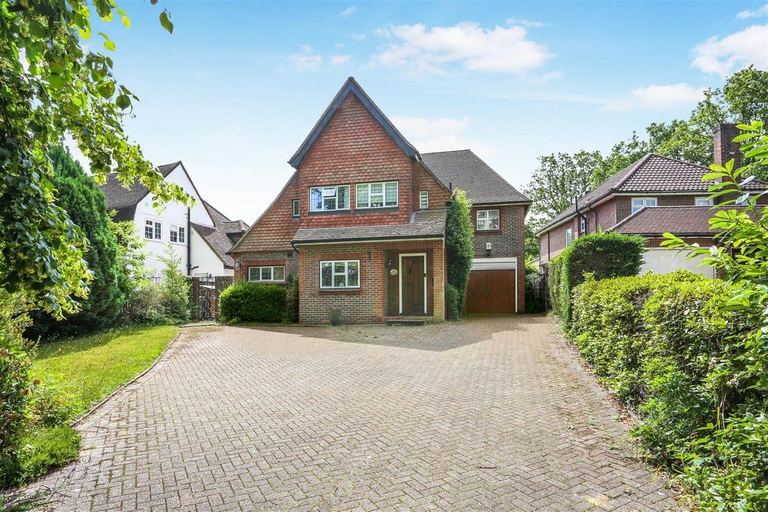House in Nork, Reigate and Banstead, England 5 - 16702249