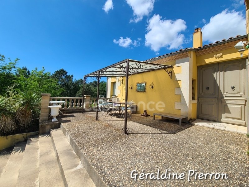 House in Saint-Bonnet-sur-Gironde, Nouvelle-Aquitaine, France 4 - 18224089