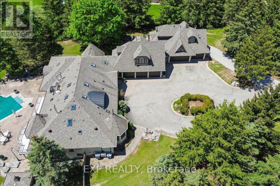 House in King, Ontario, Canada 4 - 18230984