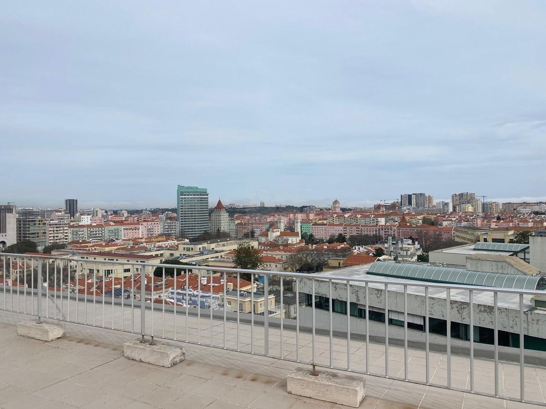 Apartment in Areeiro, Lisbon, Portugal 2 - 18224603