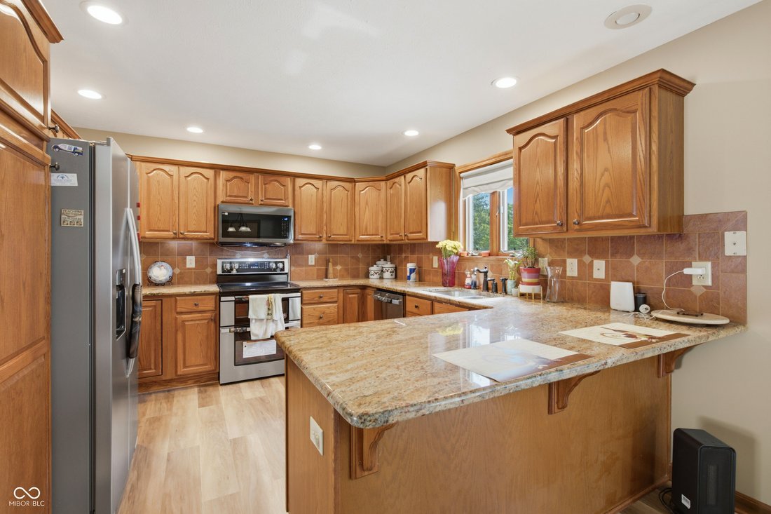 House in Greenwood, Indiana, United States 4 - 18225125