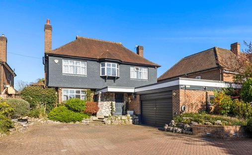House in New Malden, Royal Borough of Kingston upon Thames, England 1