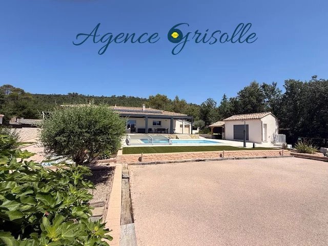 Villa in Forcalqueiret, Provence-Alpes-Côte d'Azur, France 2 - 17556825