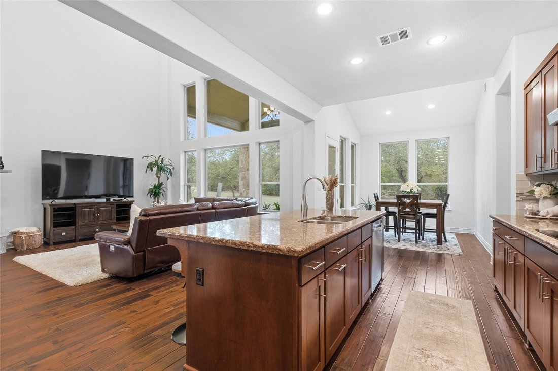 House in Leander, Texas, United States 2 - 17049602
