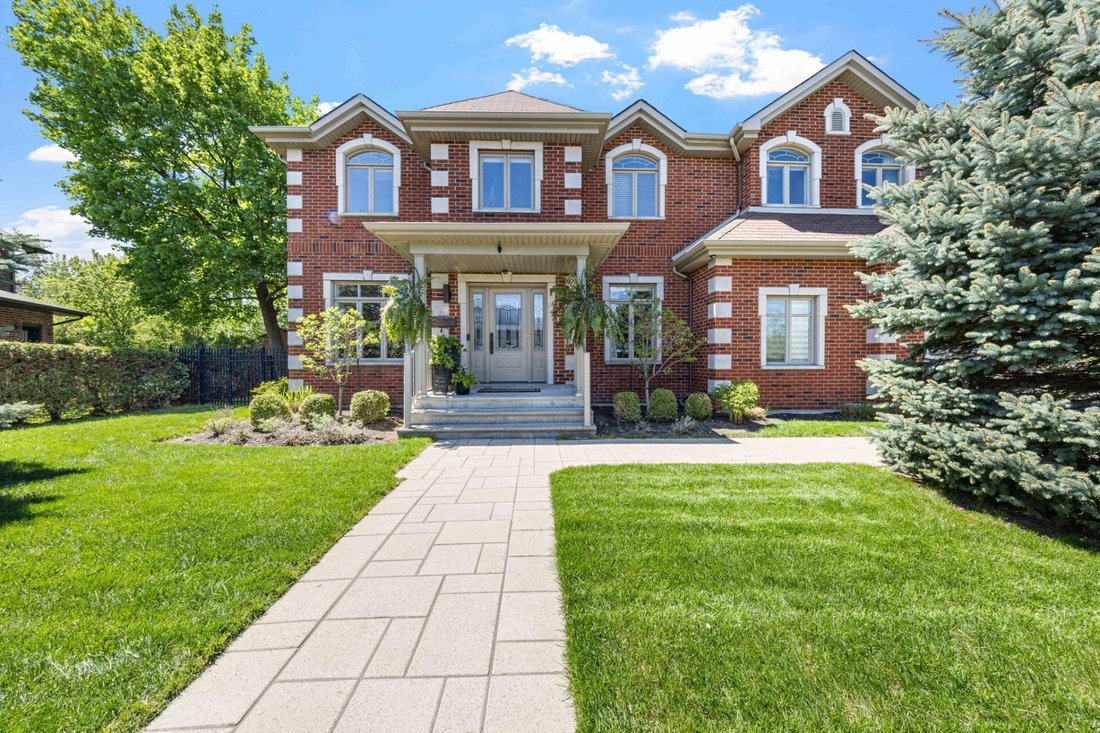 House in Beaconsfield, Quebec, Canada 1 - 18228986
