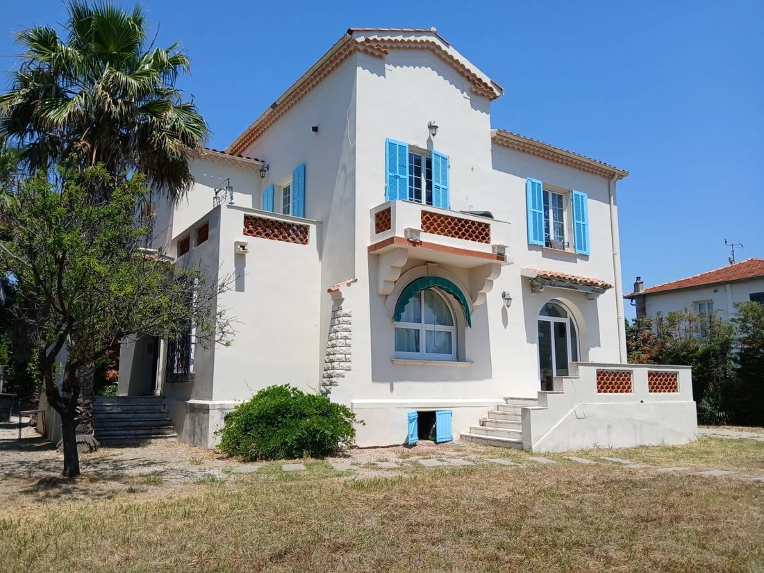 Estate in Collettes Bréguières-Sud, Cagnes-sur-Mer, France 1 - 18224201