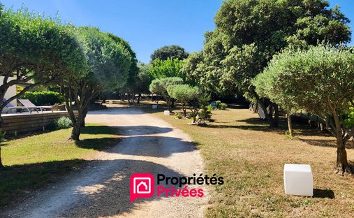 Villa in Uzès, Occitania, France 1