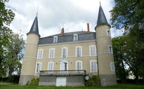 Tenuta a Mâcon, Borgogna-Franca Contea, Francia 1