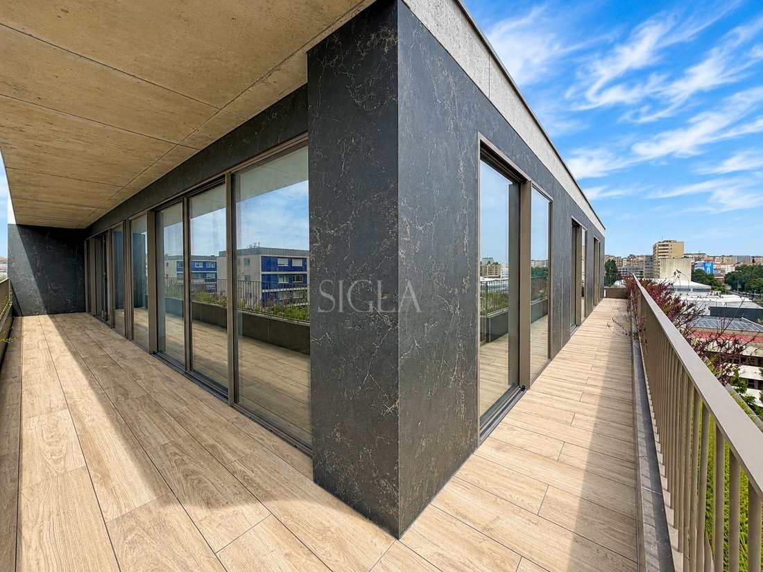 Apartment in Matosinhos e Leca da Palmeira, Porto District, Portugal 1 - 18230795