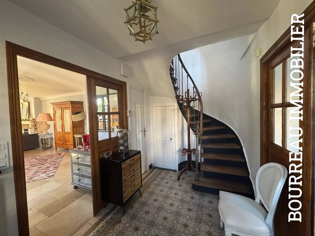 Estate in Joigny, Bourgogne – Franche-Comté, France 5 - 16945332