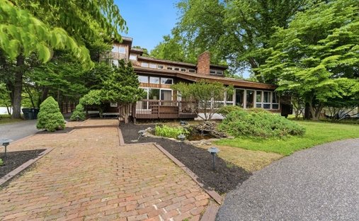House in Freehold Township, New Jersey, United States 1