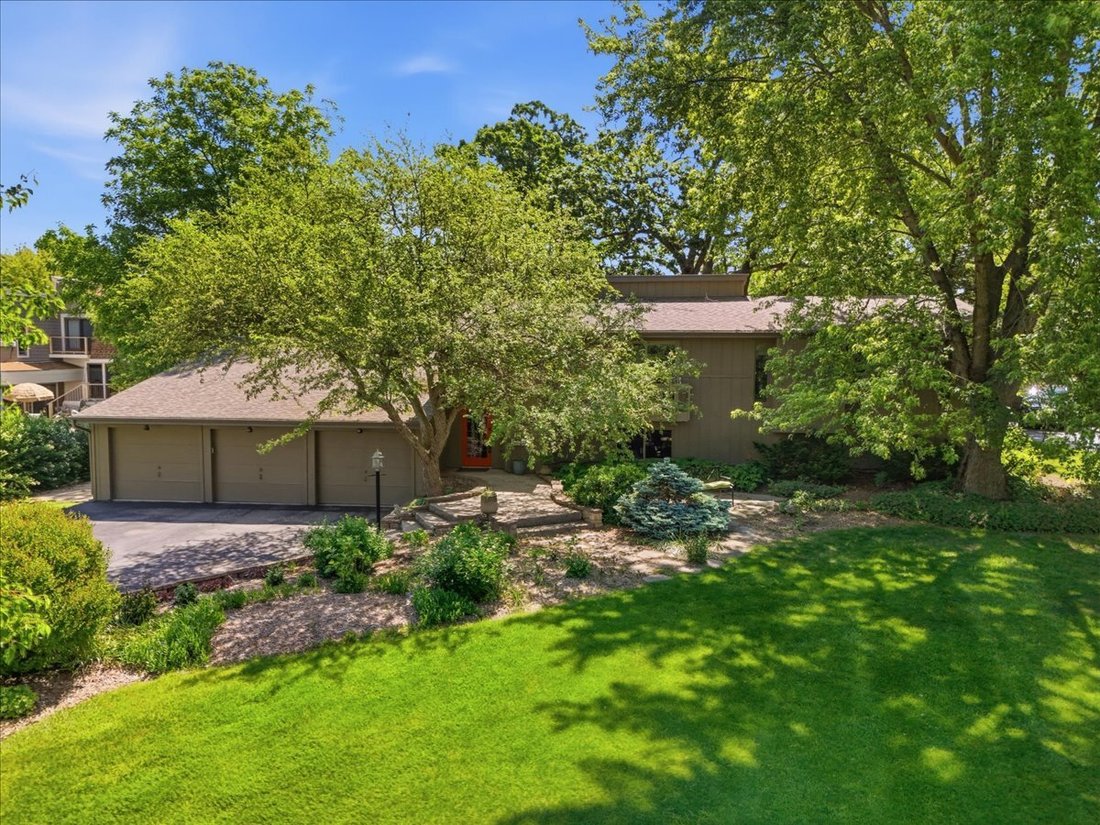 House in Johnsburg, Illinois, United States 3 - 18226757