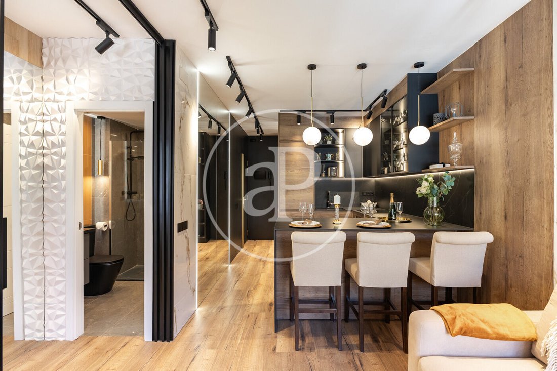 Apartment in Sarrià-Sant Gervasi, Barcelona, Spain 1 - 18230686