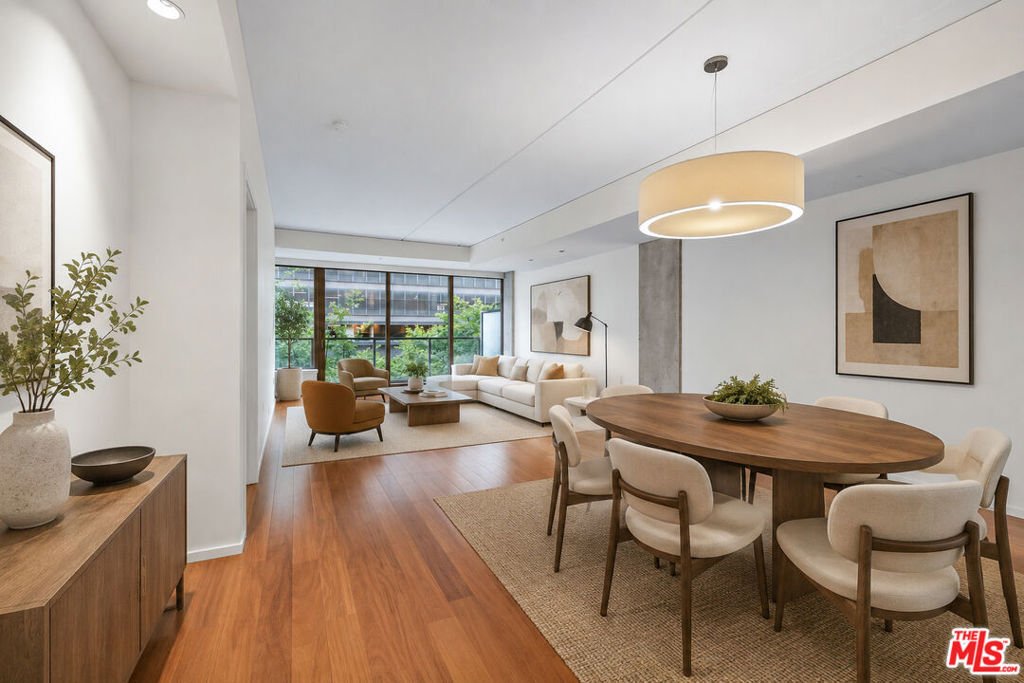 Condo in Los Angeles, California, United States 2 - 18225162