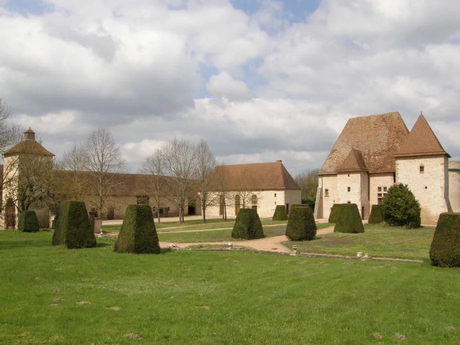 Domaine à Avermes, Auvergne-Rhône-Alpes, France 3 - 18227427