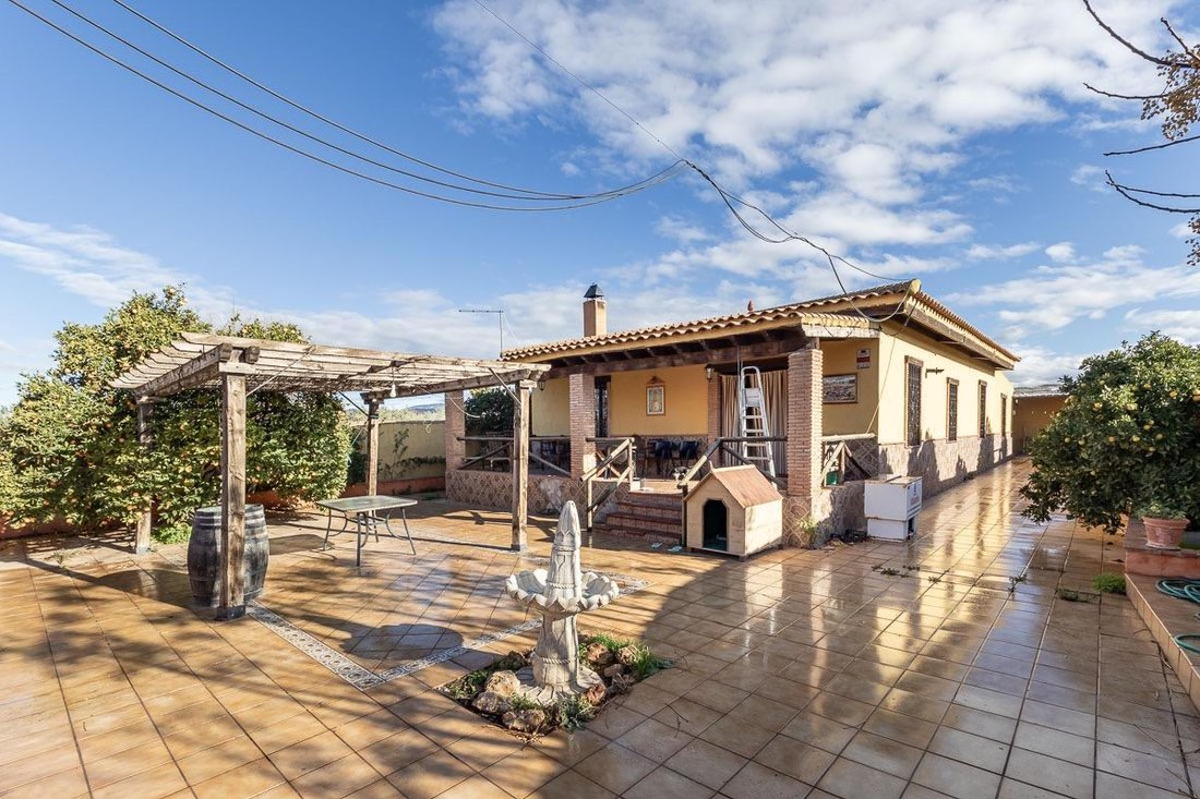 Villa in La Zubia, Andalusia, Spain 1 - 18227435