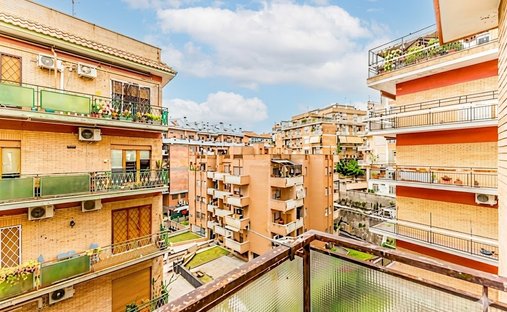 Apartment in Monte Sacro - Nuovo Salario, Rome, Lazio 1