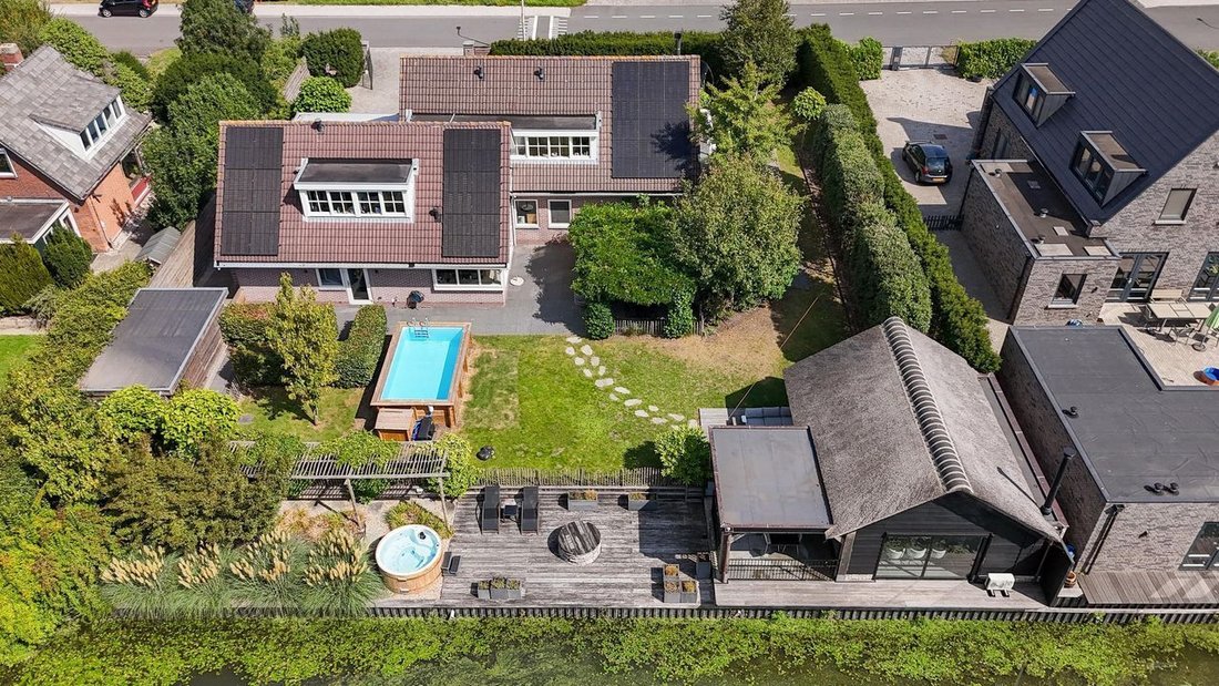 Villa in Aalsmeer, North Holland, Netherlands 1 - 18230995