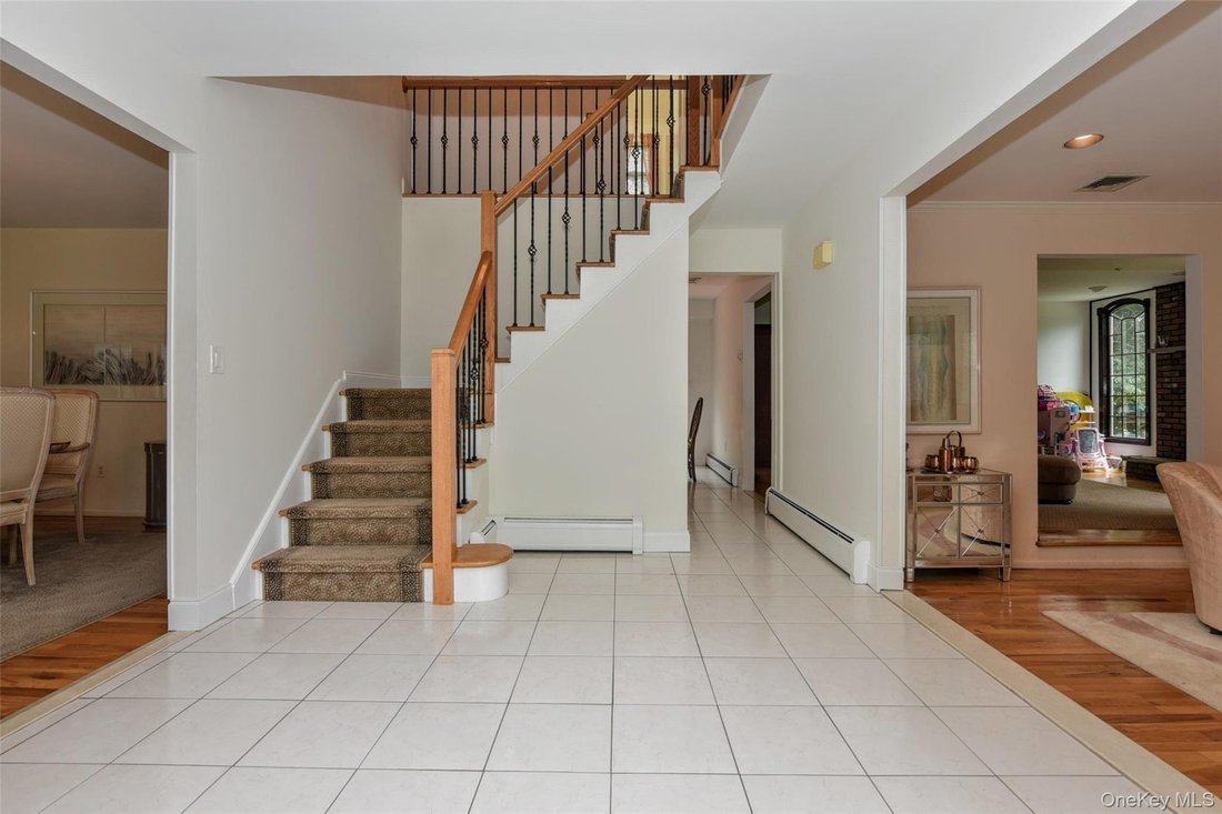 House in Montebello, New York, United States 4 - 18233773