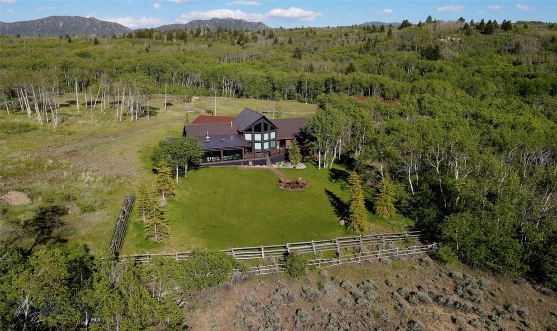House in Butte, Montana, United States 3 - 18133162